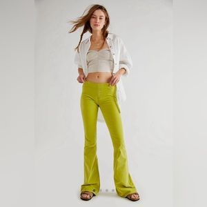 NWOT FREE PEOPLE PENNY PULL ON FLARES-Acid Lime